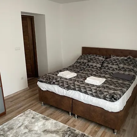 Szoegedi * باداتشونيتوماي