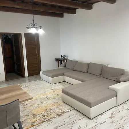Apartment Szoegedi *